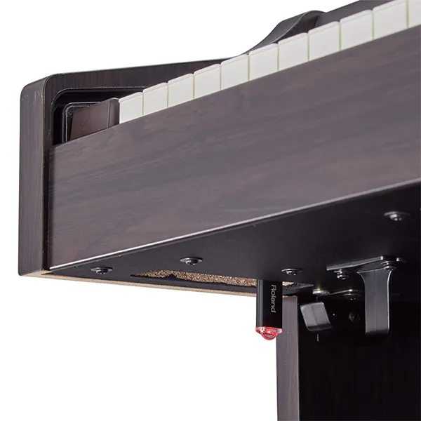 dan-piano-roland-rp501r-musiccity