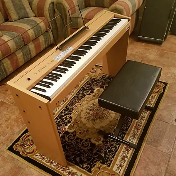 dan-piano-roland-f90-musiccity