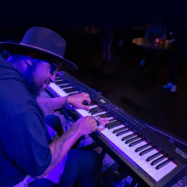Music City – Tổng Kho Piano, Guitar, Organ | Dịch Vụ Giáo Dục Âm Nhạc