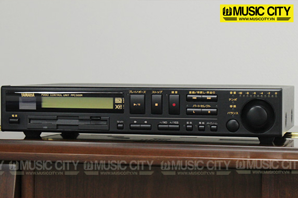 Đàn Piano Yamaha UX300Wn X - Ảnh 6