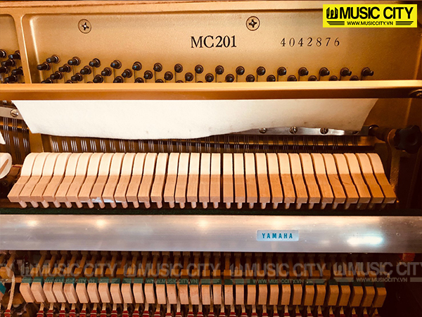 Đàn Piano Yamaha MC201 - Ảnh 6