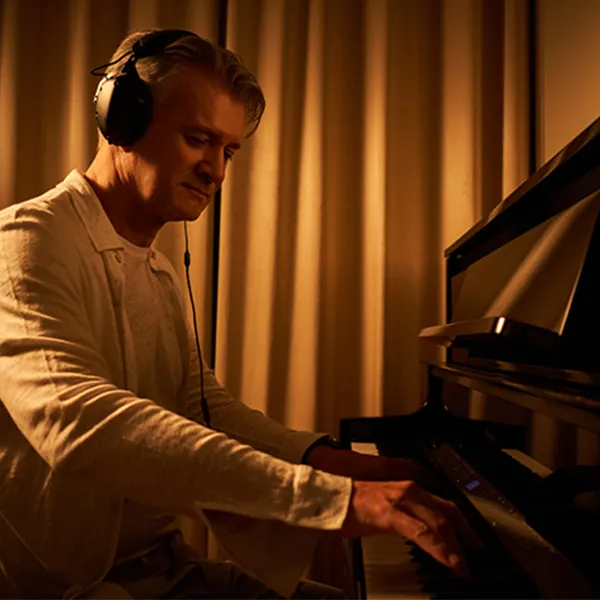 dan-piano-roland-lx9-musiccity