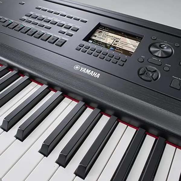dan-piano-yamaha-dgx670-musiccity